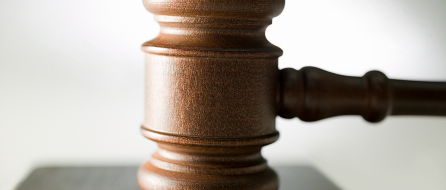 故意伤害罪量刑标准：根据伤情轻重，依法判处管制、拘役至十年以上有期徒刑。