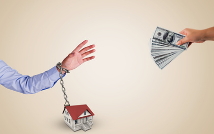 　　通过房产中介购买的房子,贷款首付必须先交给中介吗